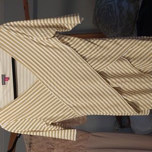 Vince Camuto gold and cream top, size small